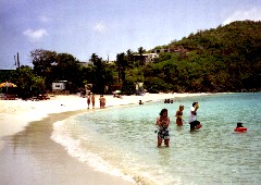 ���������ǁA�ƂĂ��Y��ȃr�[�`�ł�